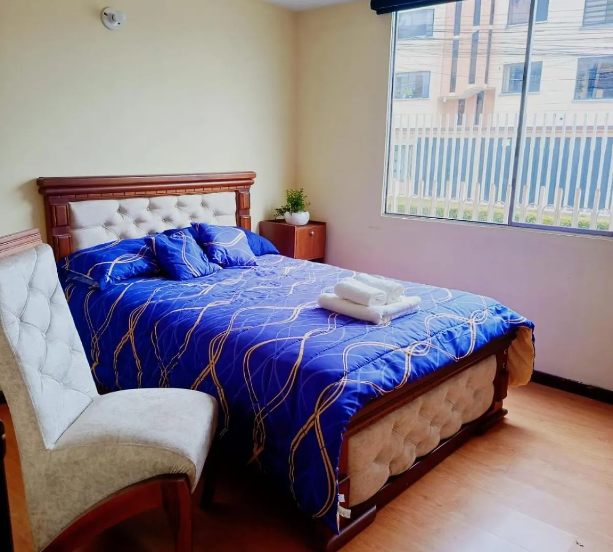 Spacious Private Rooms Close To American Embassy Quito Homestay