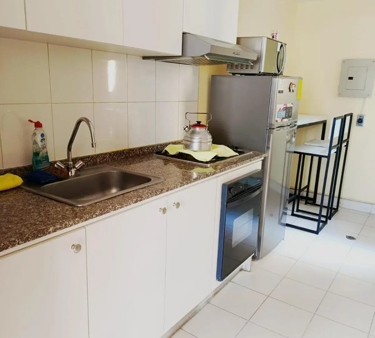 Spacious Private Rooms Close To American Embassy Quito Homestay