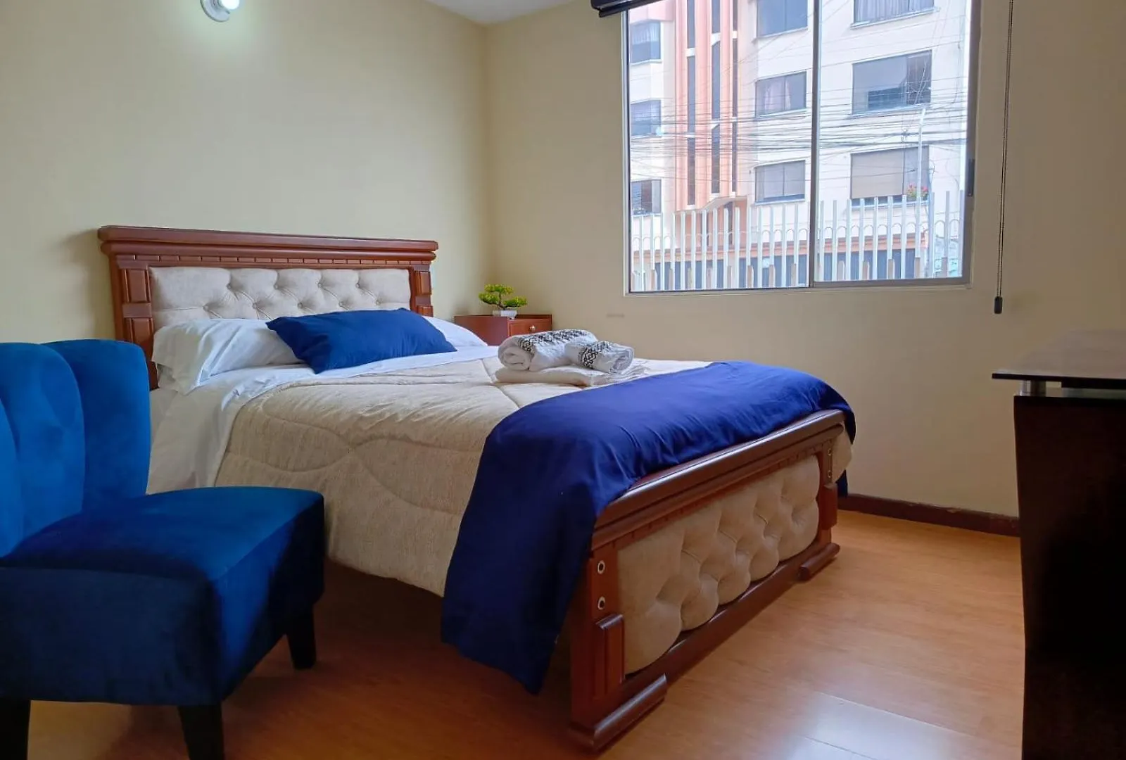 Spacious Private Rooms Close To American Embassy Quito